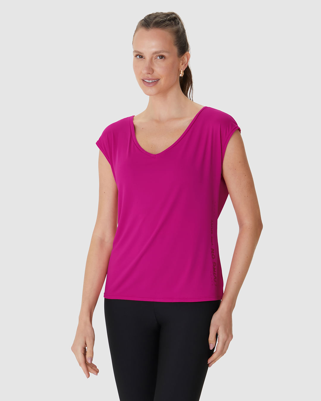 Blusa Esportiva Feminina Living On The Move Em Malha Dry E Proteção UV50+ Malwee Active