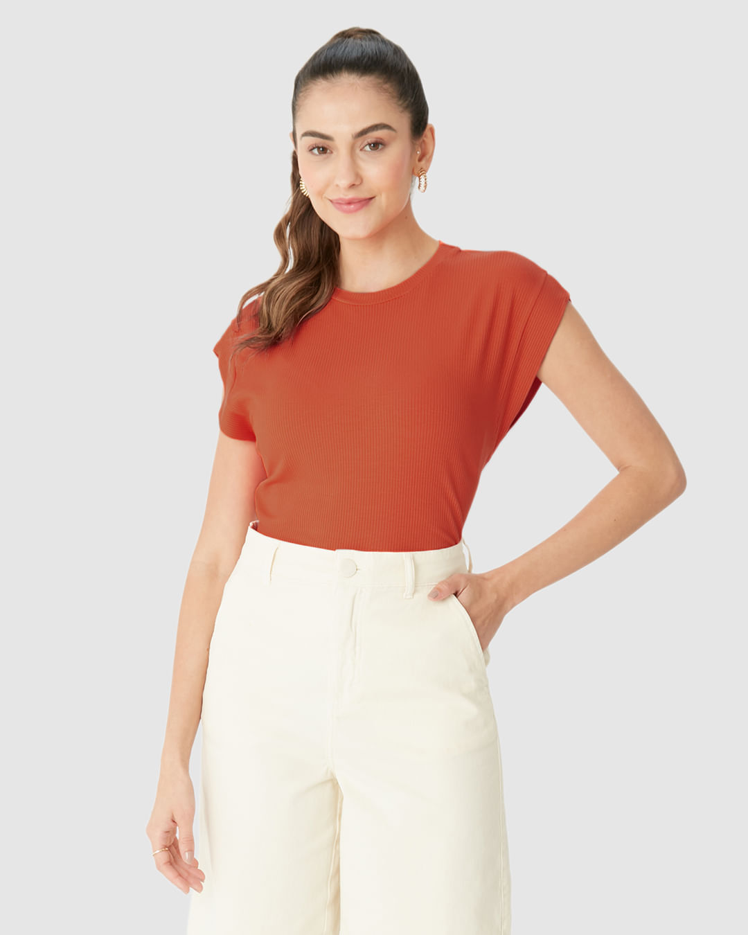 Blusa Ampla Feminina Decote Redondo Manga Curta Em Malha Viscose Canelada