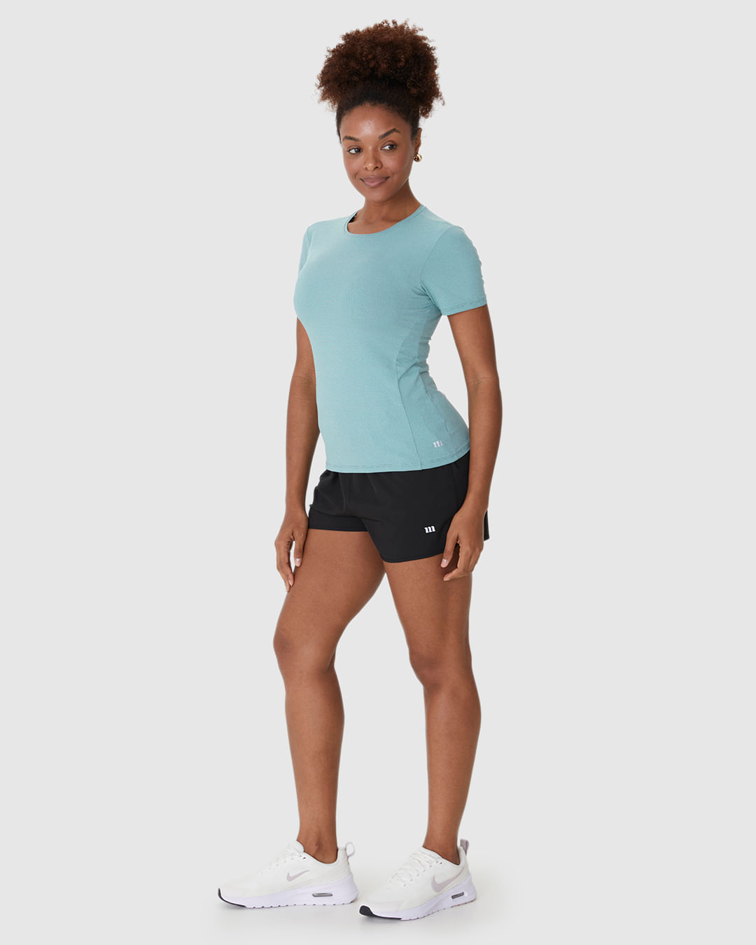 Blusa Esportiva Feminina Slim Gola Redonda E Manga Curta Em Malha Rajada Dry Malwee Active - Imagem 17