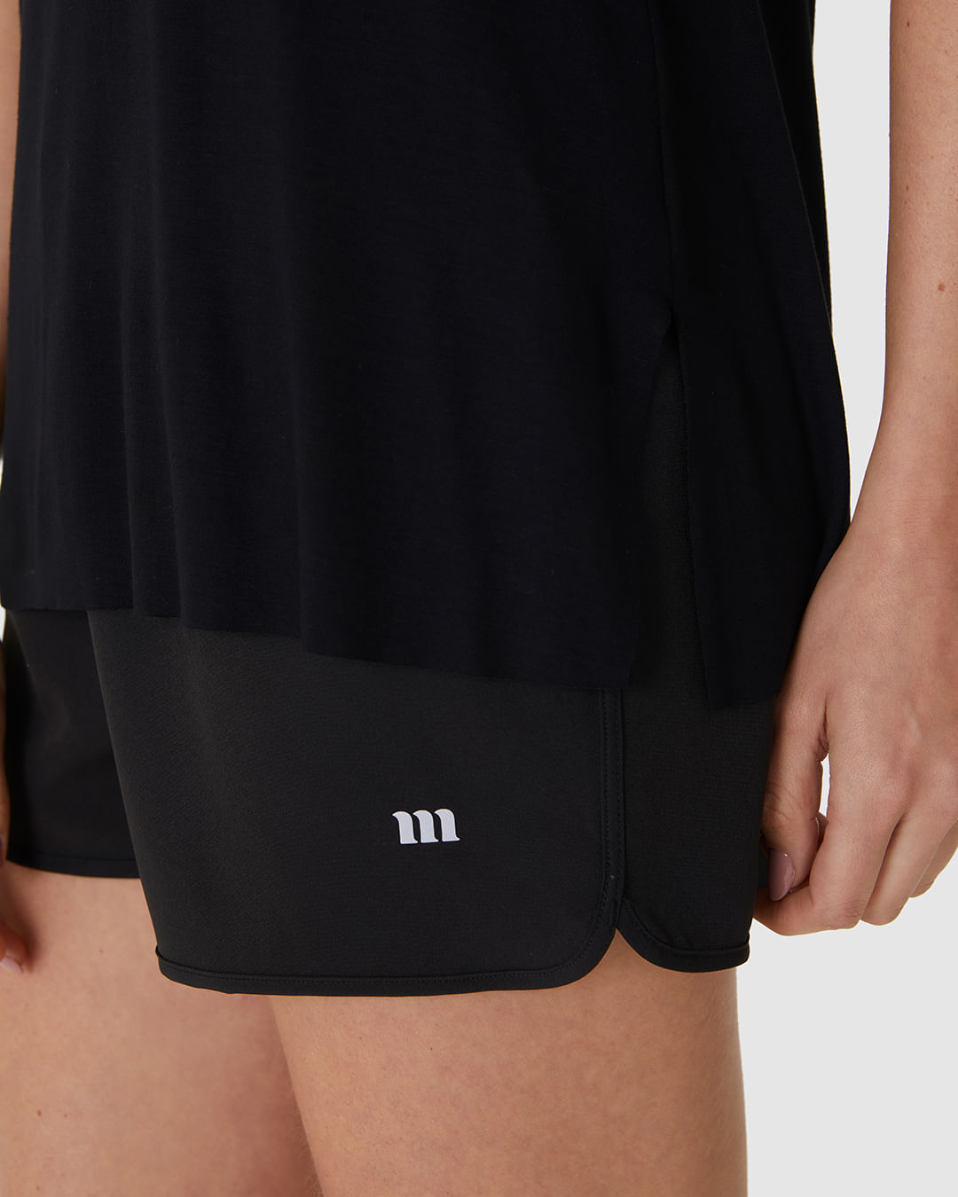 Blusa Esportiva Feminina Reta Fenda Lateral Em Viscose Stretch Malwee Active - Imagem 24