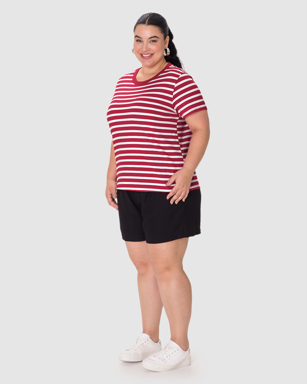 Blusa Feminina Plus Size Decote Redondo Manga Curta Em Malha Listrada - Imagem 12