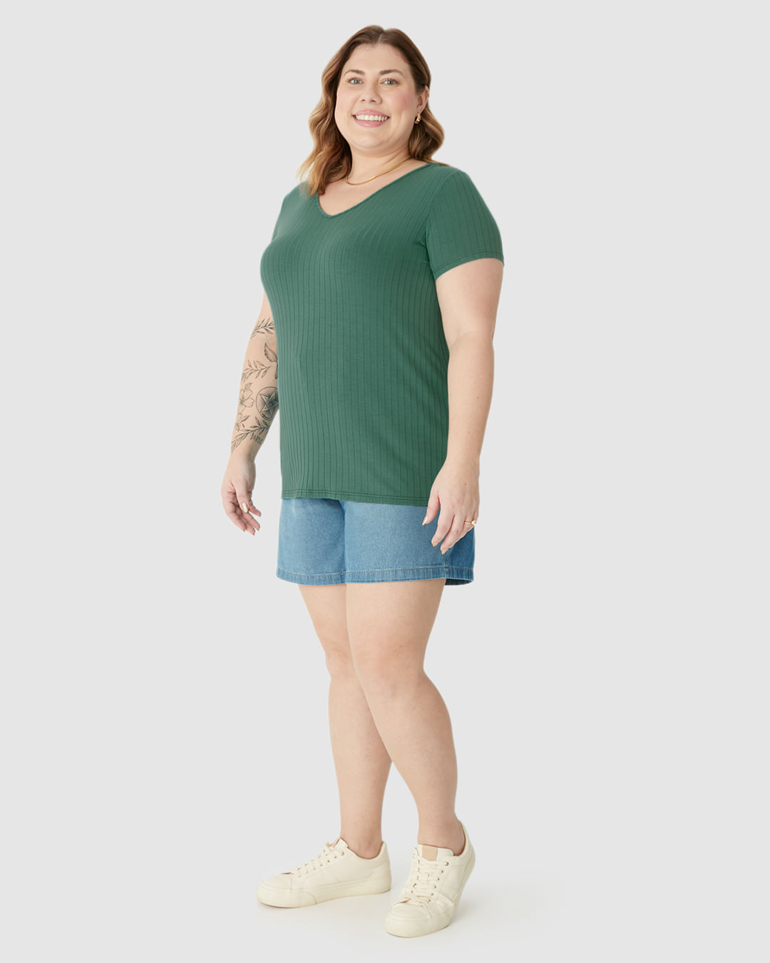 Blusa Básica Feminina Plus Size Decote V Em Canelado De Viscose - Imagem 7