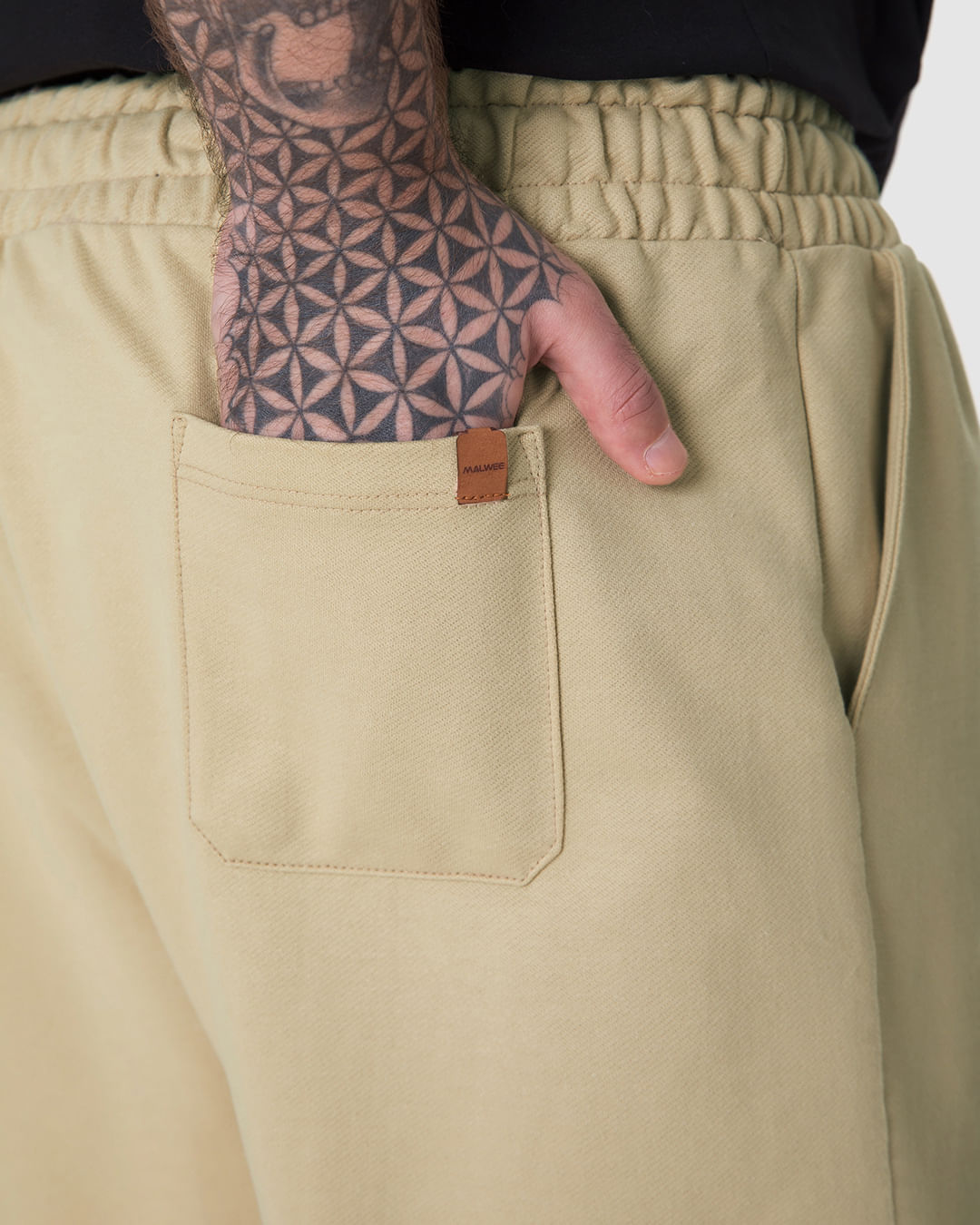 Bermuda Masculina Plus Size Cadarço E Bolso Funcional Em Moletom Sarjado - Imagem 3