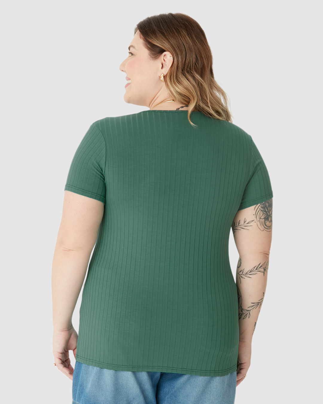 Blusa Básica Feminina Plus Size Decote V Em Canelado De Viscose - Imagem 15