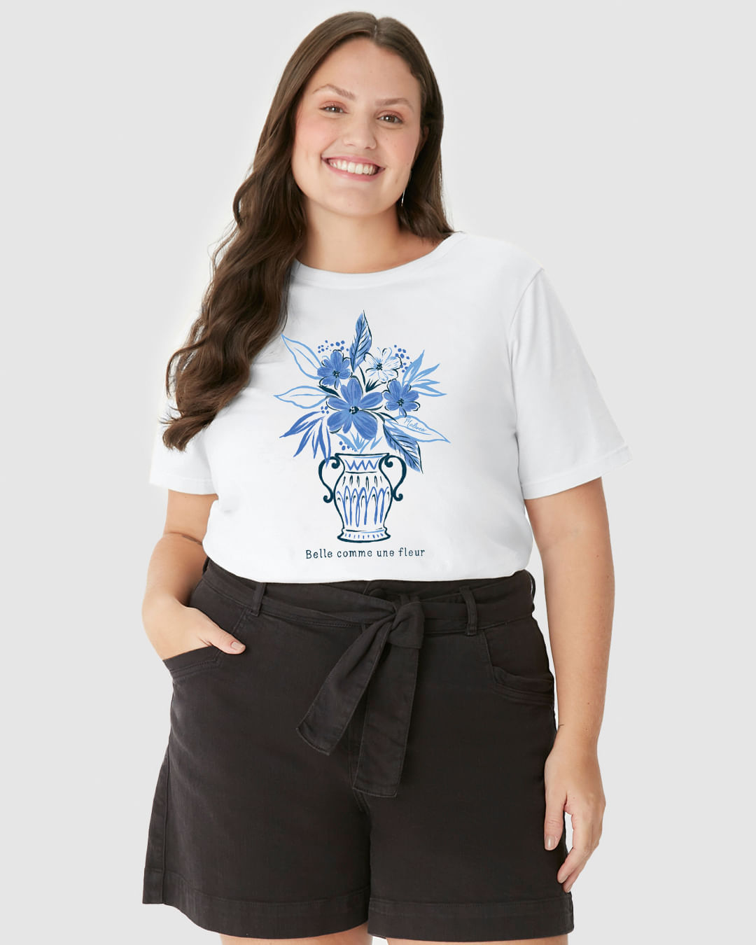 Camiseta Feminina Plus Size Estampa Belle Comme Une Fleur Em Algodão - Imagem 6