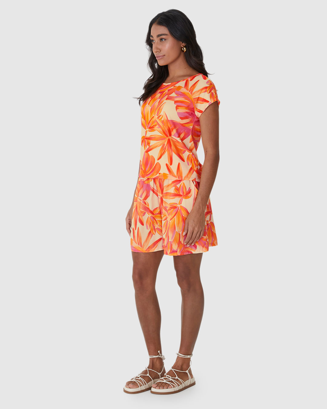 Blusa Feminina Manga Curta Estampa Digital Em Viscose Stretch - Imagem 2