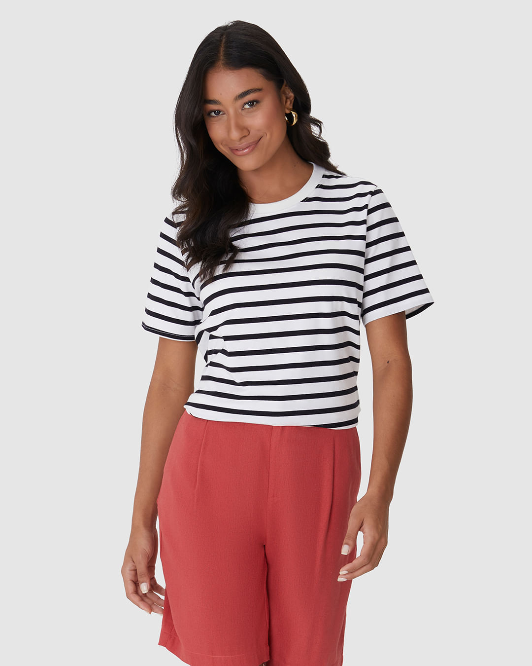 Camiseta Feminina Reta Manga Curta Em Malha Listrada - Imagem 11