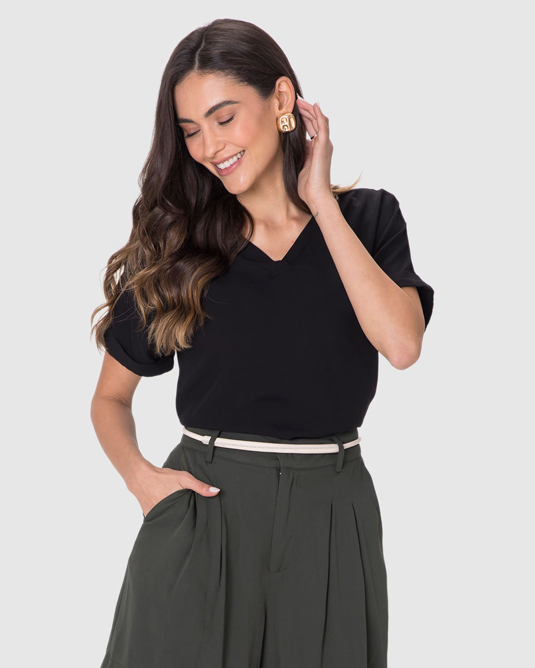 Blusa Feminina Decote V Manga Curta Dobrada Em Viscose - Preto - P