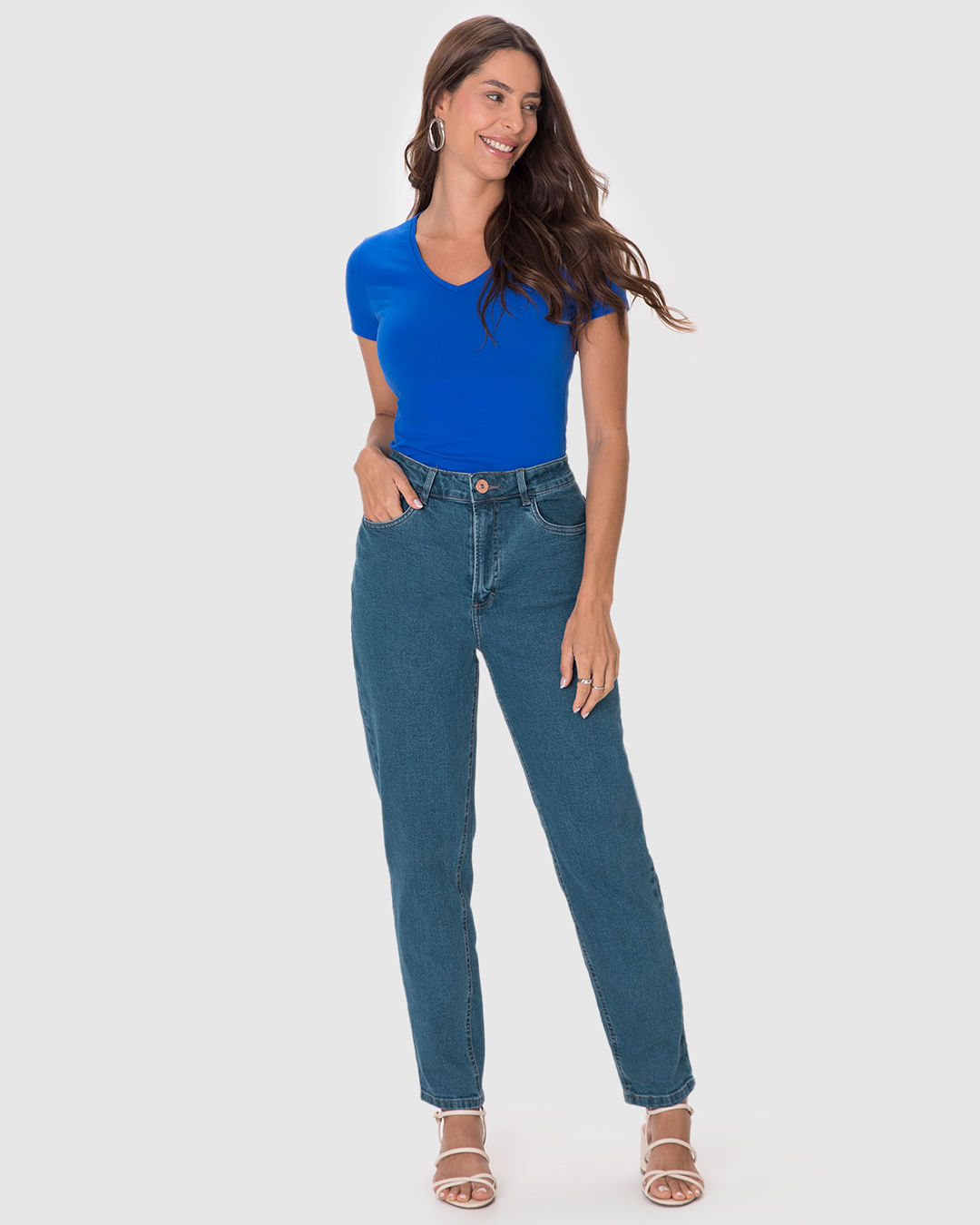 Calça Feminina Mom Bolso Funcional Em Jeans Com Elastano - Imagem 36