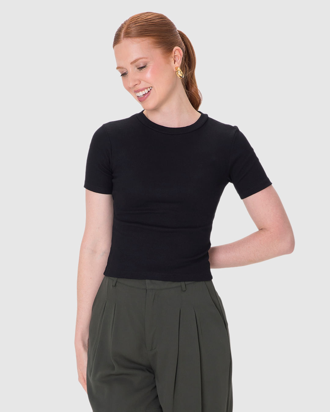 Blusa Básica Feminina Decote Redondo Em Ribana