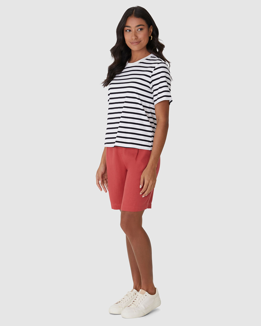 Camiseta Feminina Reta Manga Curta Em Malha Listrada - Imagem 17