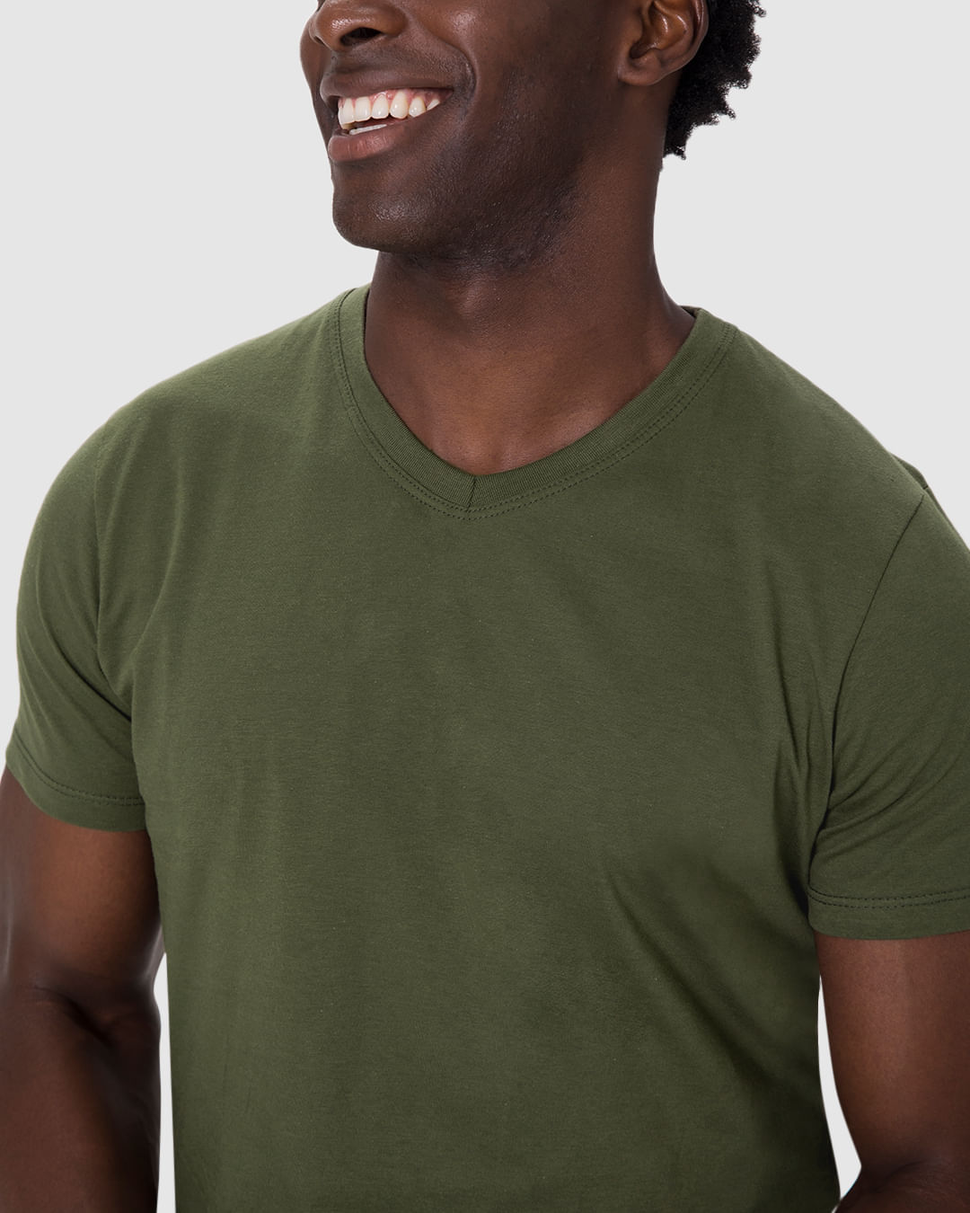 Camiseta Básica Masculina Gola V Em Algodão - Imagem 18