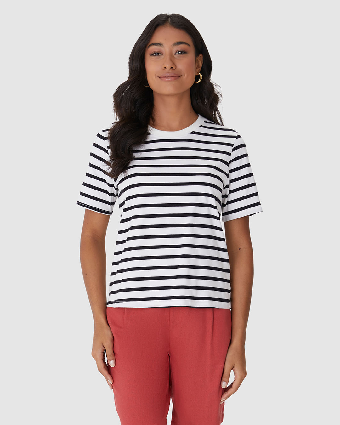 Camiseta Feminina Reta Manga Curta Em Malha Listrada - Imagem 9
