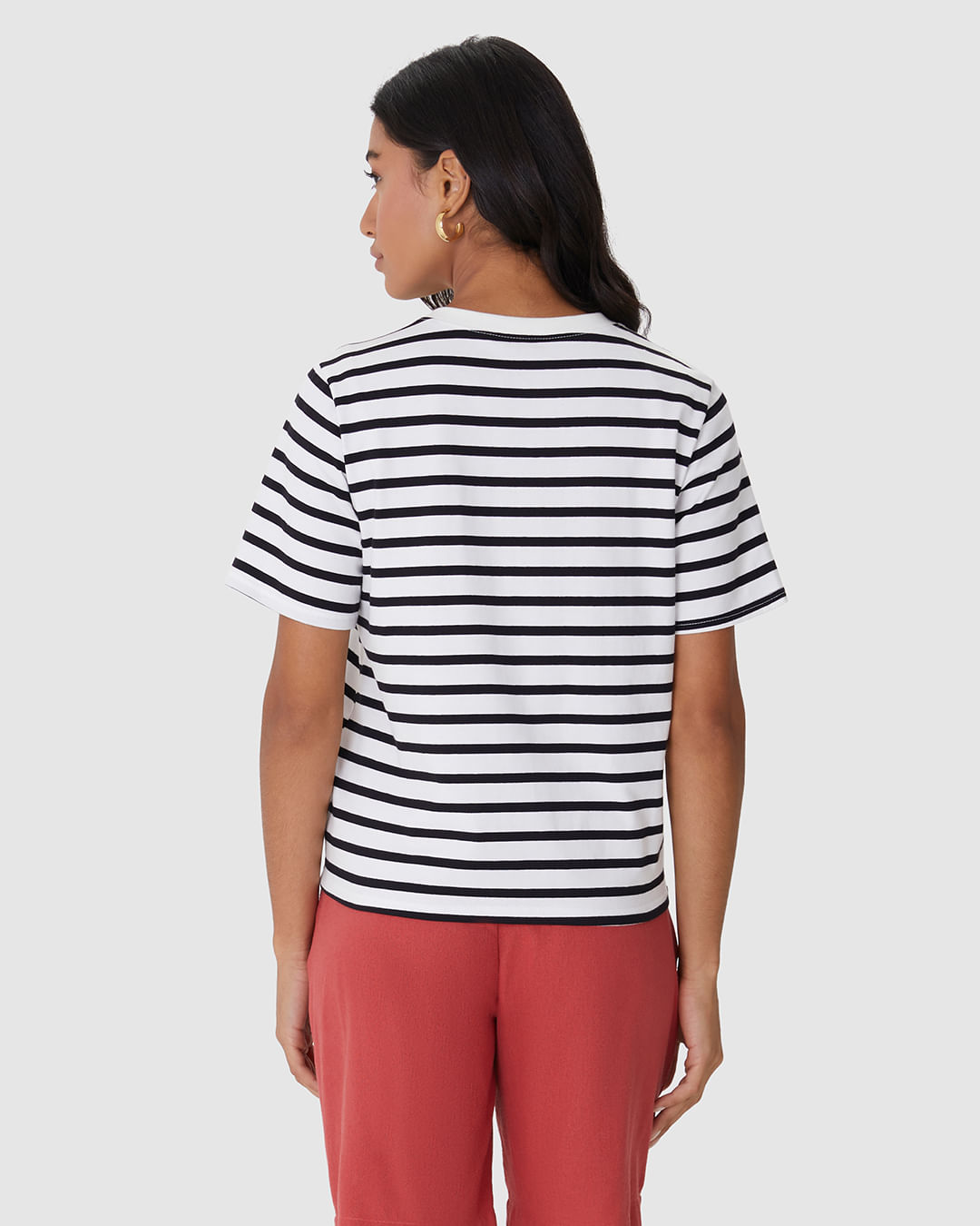 Camiseta Feminina Reta Manga Curta Em Malha Listrada - Imagem 15