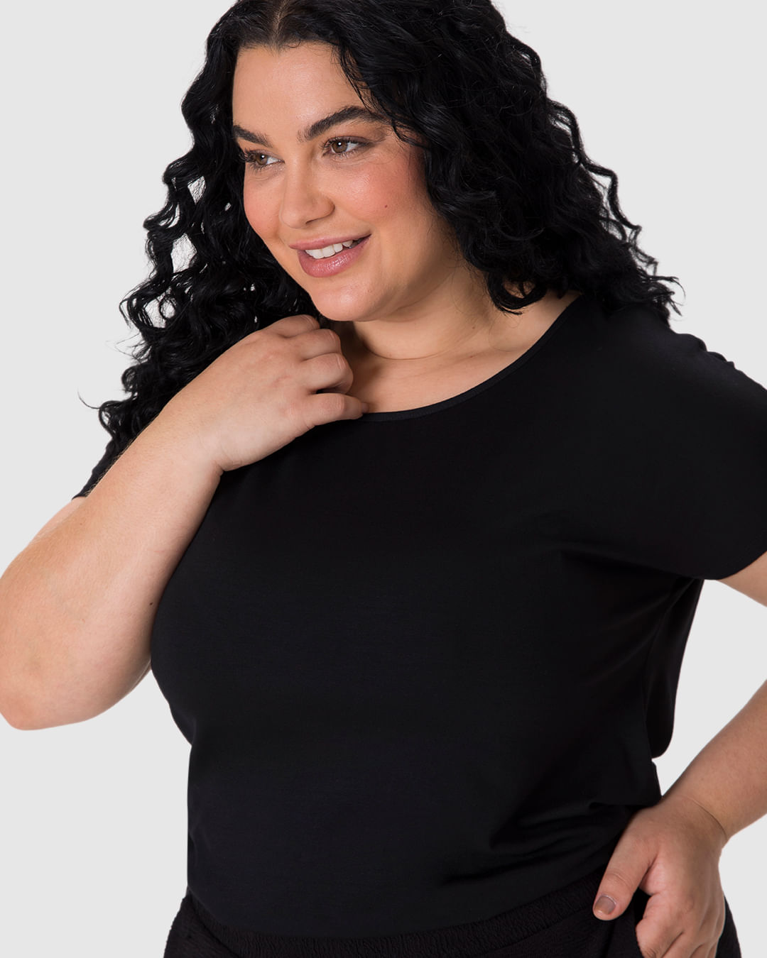 Blusa Básica Feminina Plus Size Manga Japonesa Em Viscose Stretch - Imagem 23