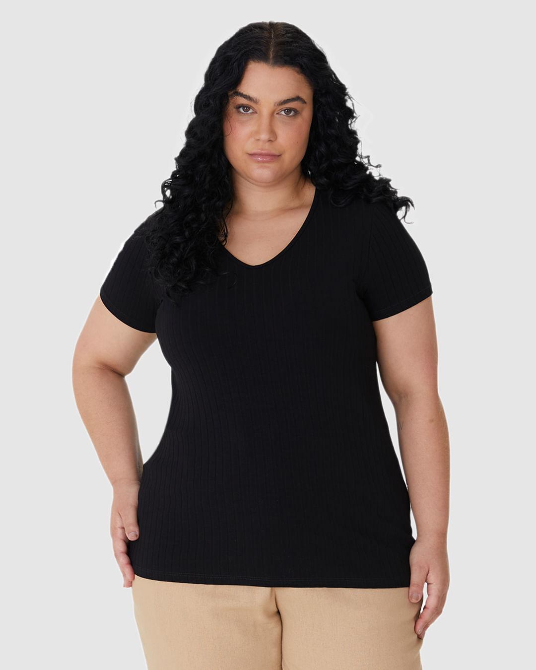 Blusa Básica Feminina Plus Size Decote V Em Canelado De Viscose - Imagem 19