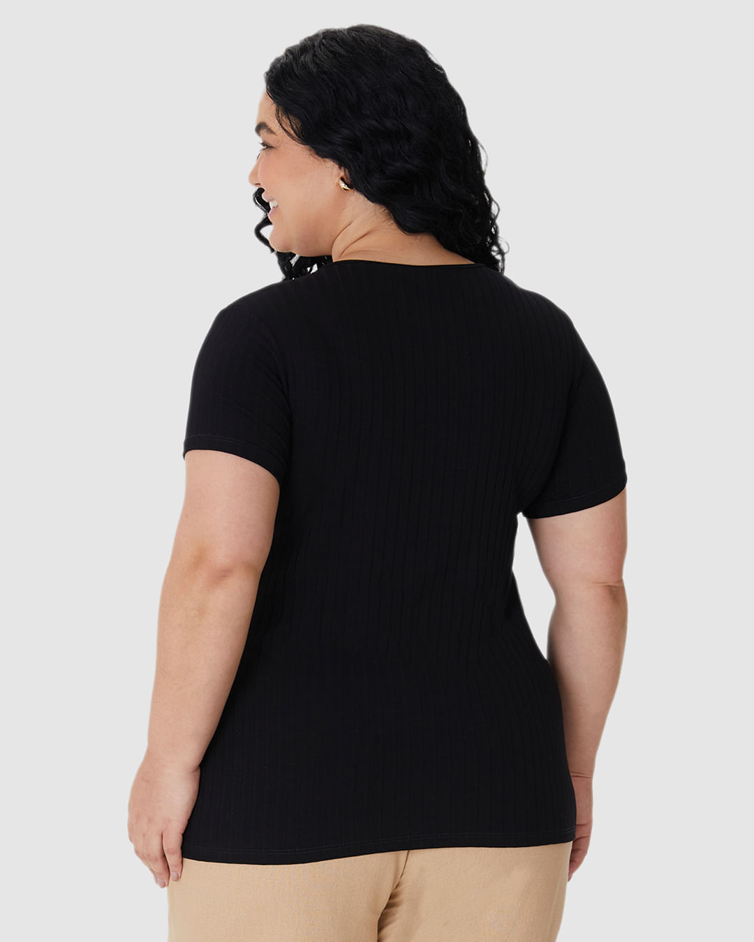 Blusa Básica Feminina Plus Size Decote V Em Canelado De Viscose - Imagem 15