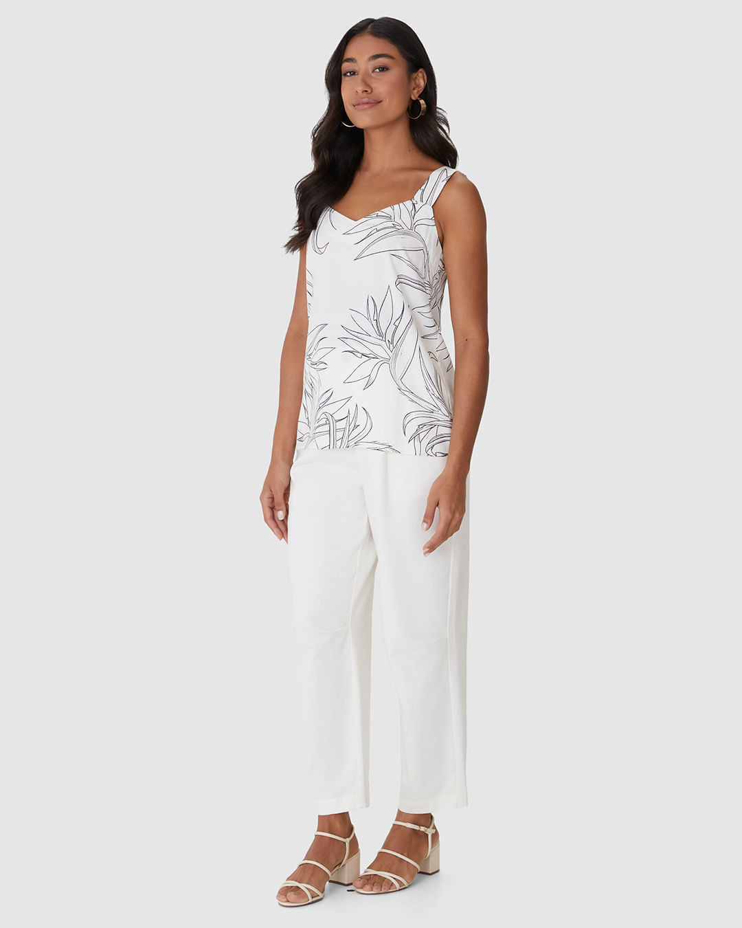 Regata Box Feminina Decote V Alça Larga Em Viscose - Imagem 15