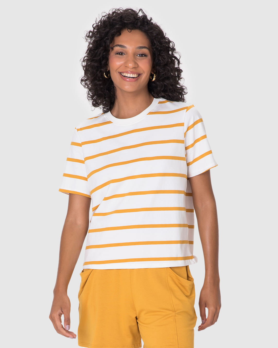 Camiseta Feminina Reta Manga Curta Em Malha Listrada - Imagem 17