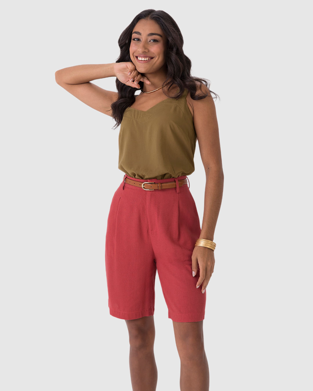 Bermuda Alfaiataria Feminina Bolso Frente E Costas Em Viscolinho