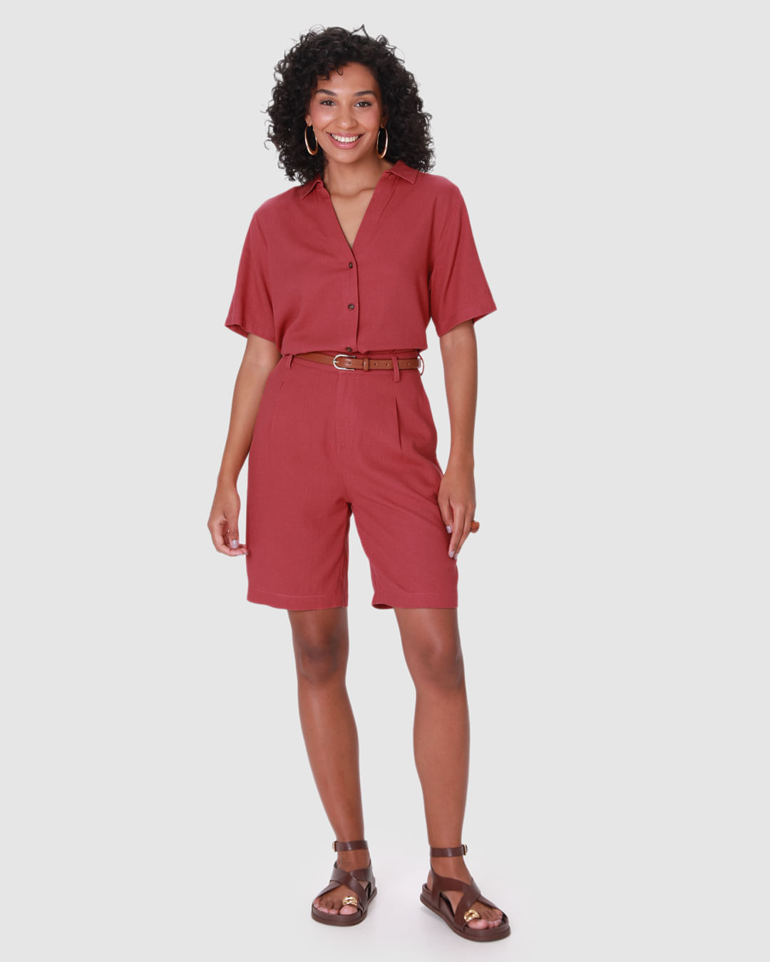 Bermuda Alfaiataria Feminina Bolso Frente E Costas Em Viscolinho - Imagem 2