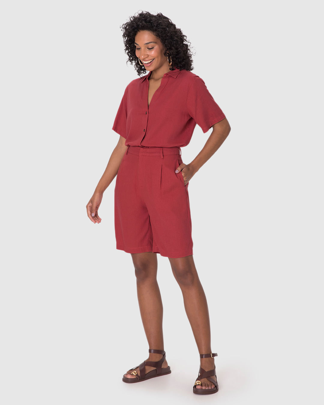 Bermuda Alfaiataria Feminina Bolso Frente E Costas Em Viscolinho - Imagem 15