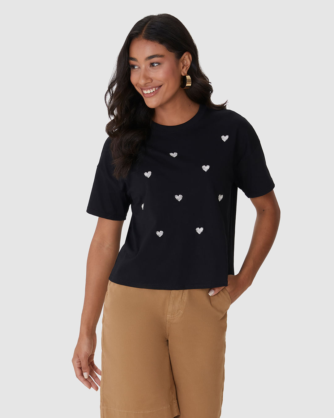 Camiseta Ampla Feminina com Bordados Frontais Delicados Em Algodão - Imagem 14