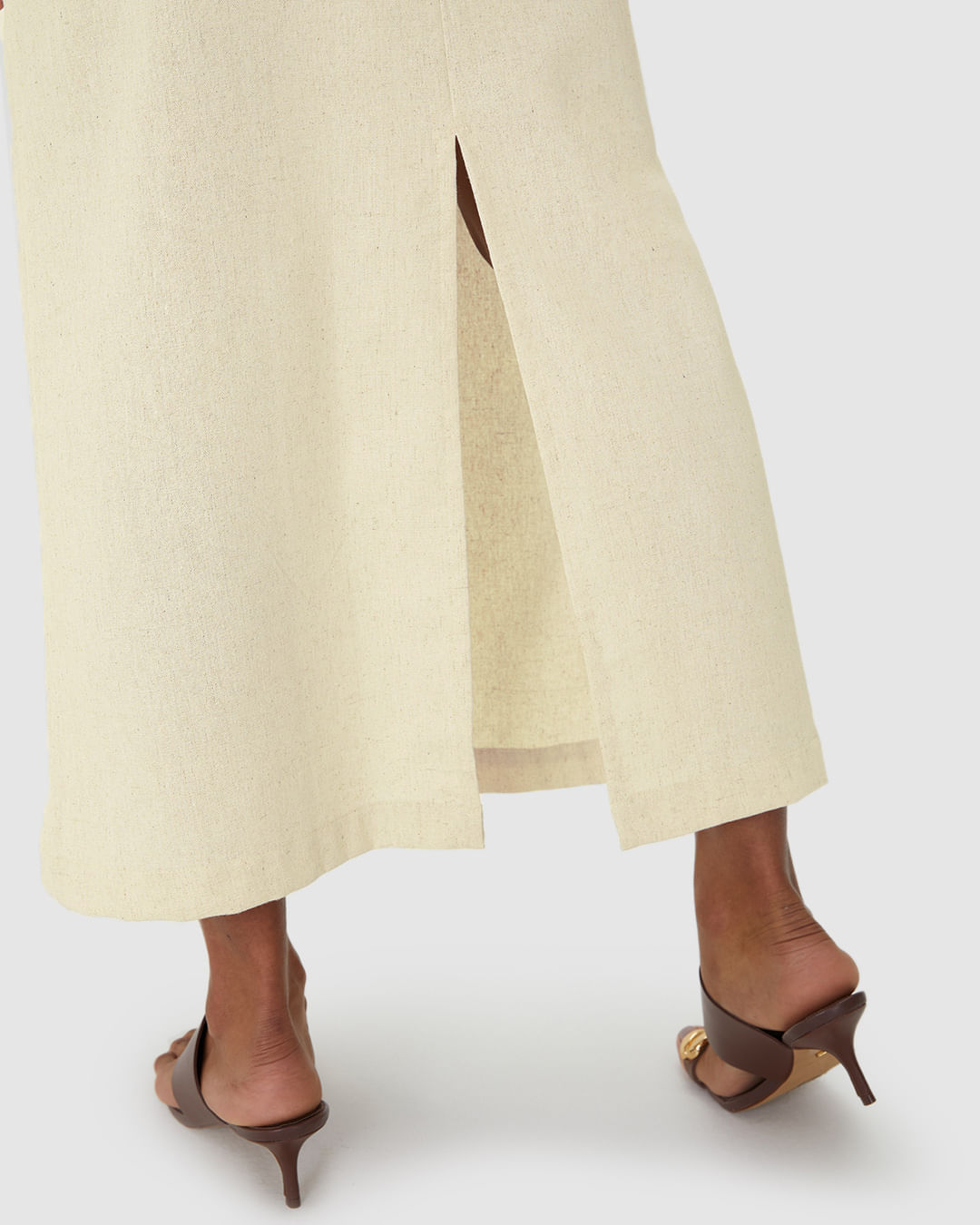 Vestido Midi Feminino Alça Com Aviamento Fenda Costas Em Viscolinho - Imagem 14