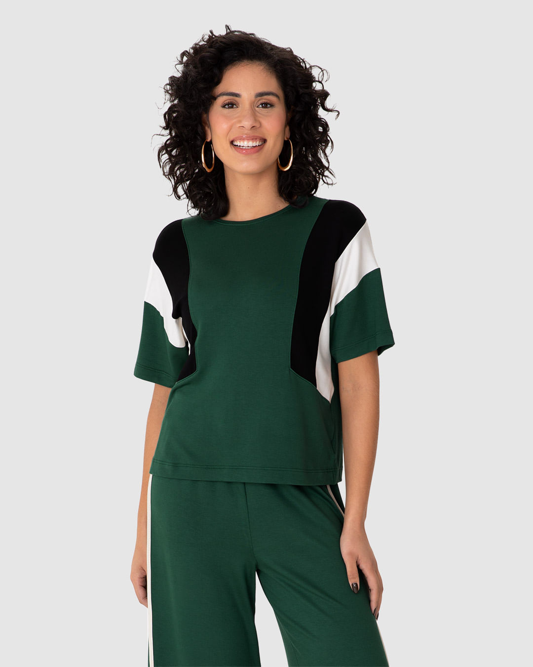 Blusa Ampla Feminina Com Recortes Contrastantes Em Moletinho De Viscose - Verde - M