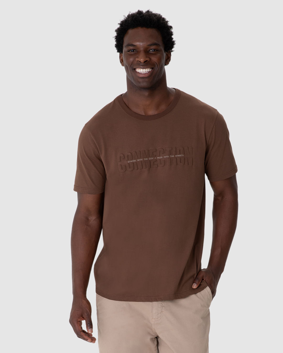 Camiseta Masculina Slim Manga Curta Estampa Connection Alto-Relevo em Algodão