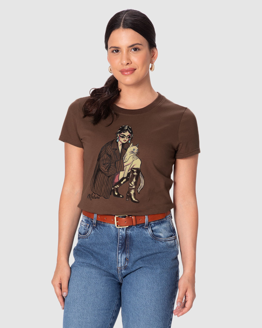 Camiseta Feminina Manga Curta Estampa Ilustrativa Frontal Em Algodão