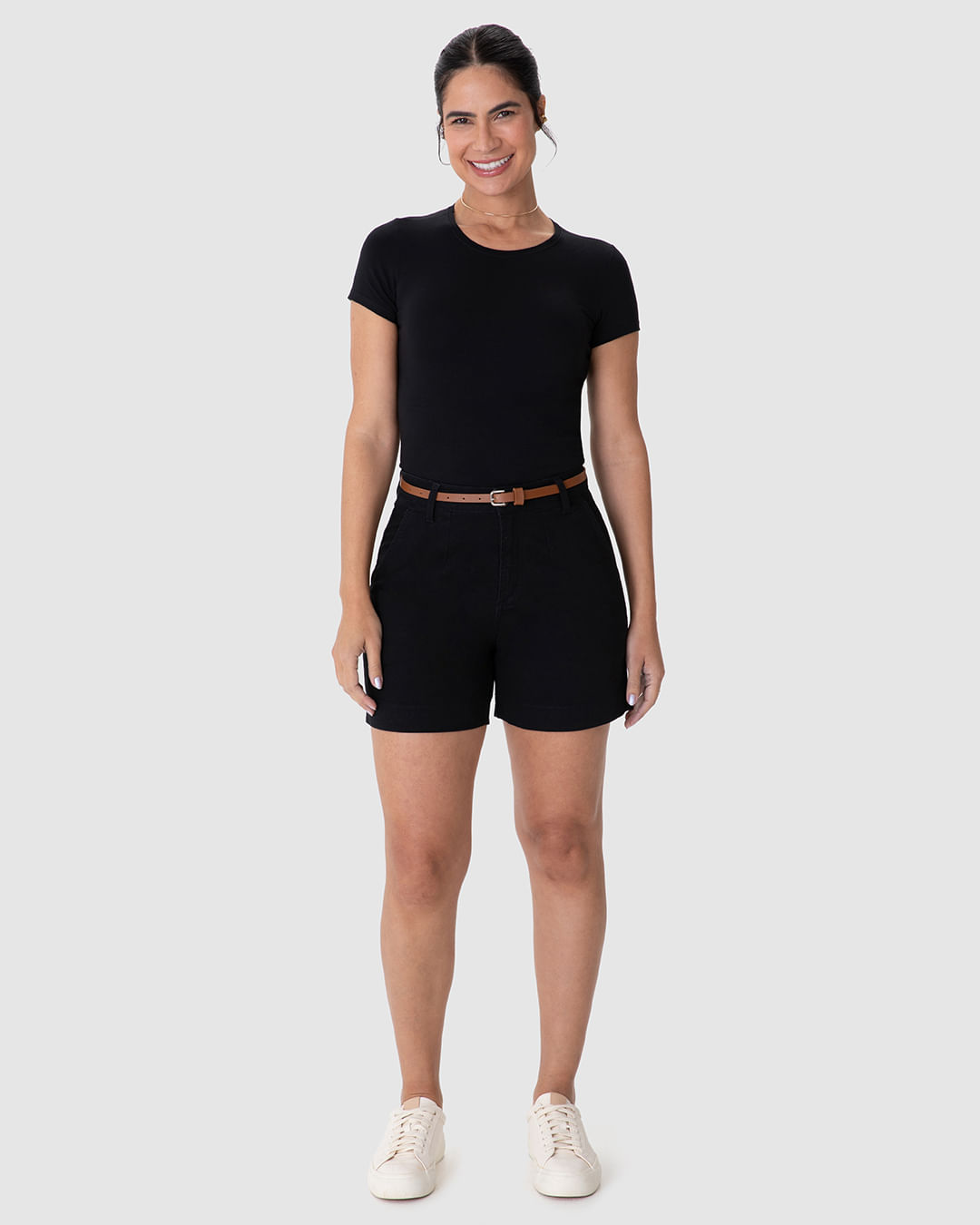 Shorts Alfaiataria Feminino Acompanha Cinto em Sarja com Elastano