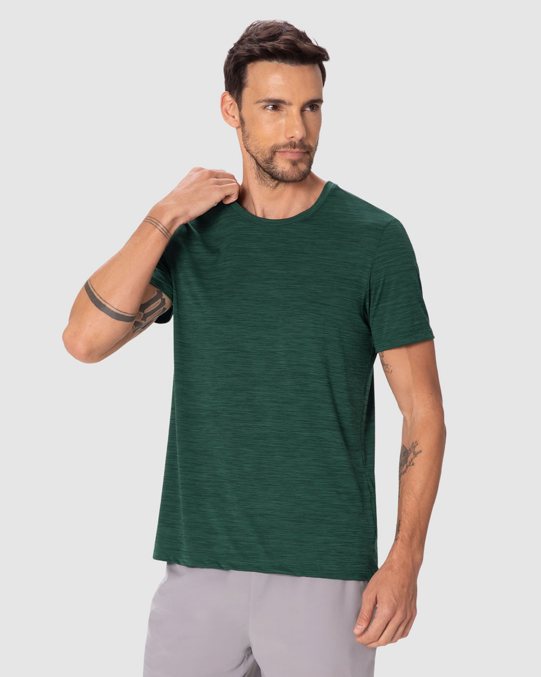 Camiseta Esportiva Masculina Com Passante Para Fone De Ouvido Malha Rajada Dry Malwee Active