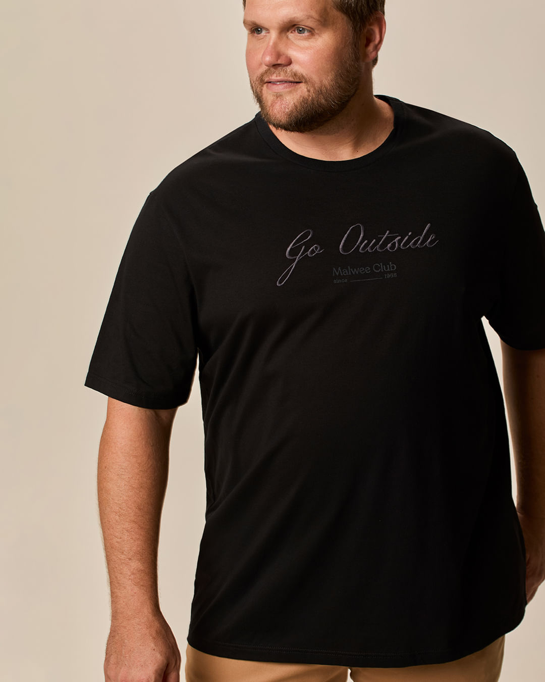 Camiseta Masculina Plus Size Estampa + Bordado Go Outside em Algodão