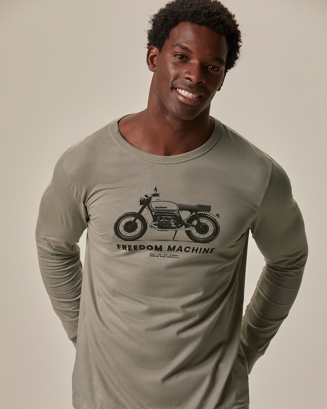 Camiseta Masculina Slim Manga Longa Estampa Frontal Em Algodão