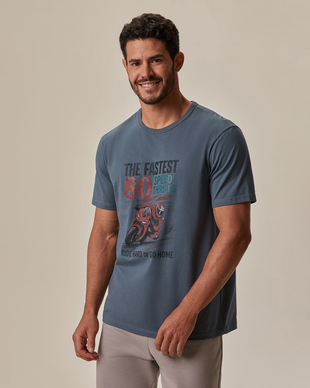 Camiseta Masculina Regular Manga Curta Estampa Frontal Em Algodão