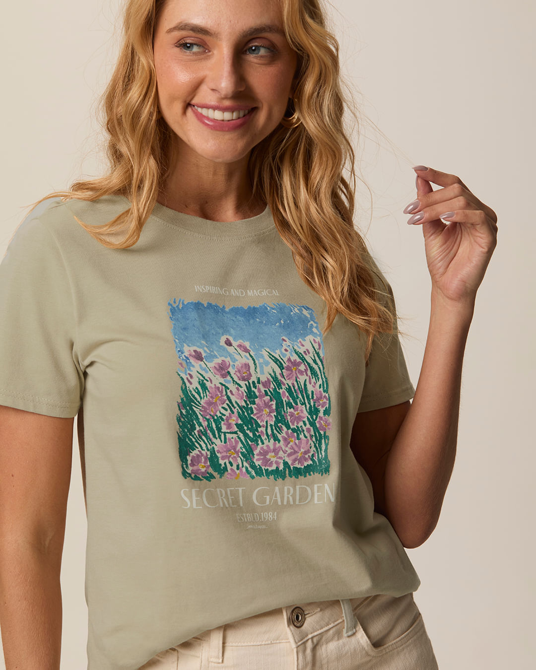 Camiseta Feminina Estampa Secret Garden Em Algodão