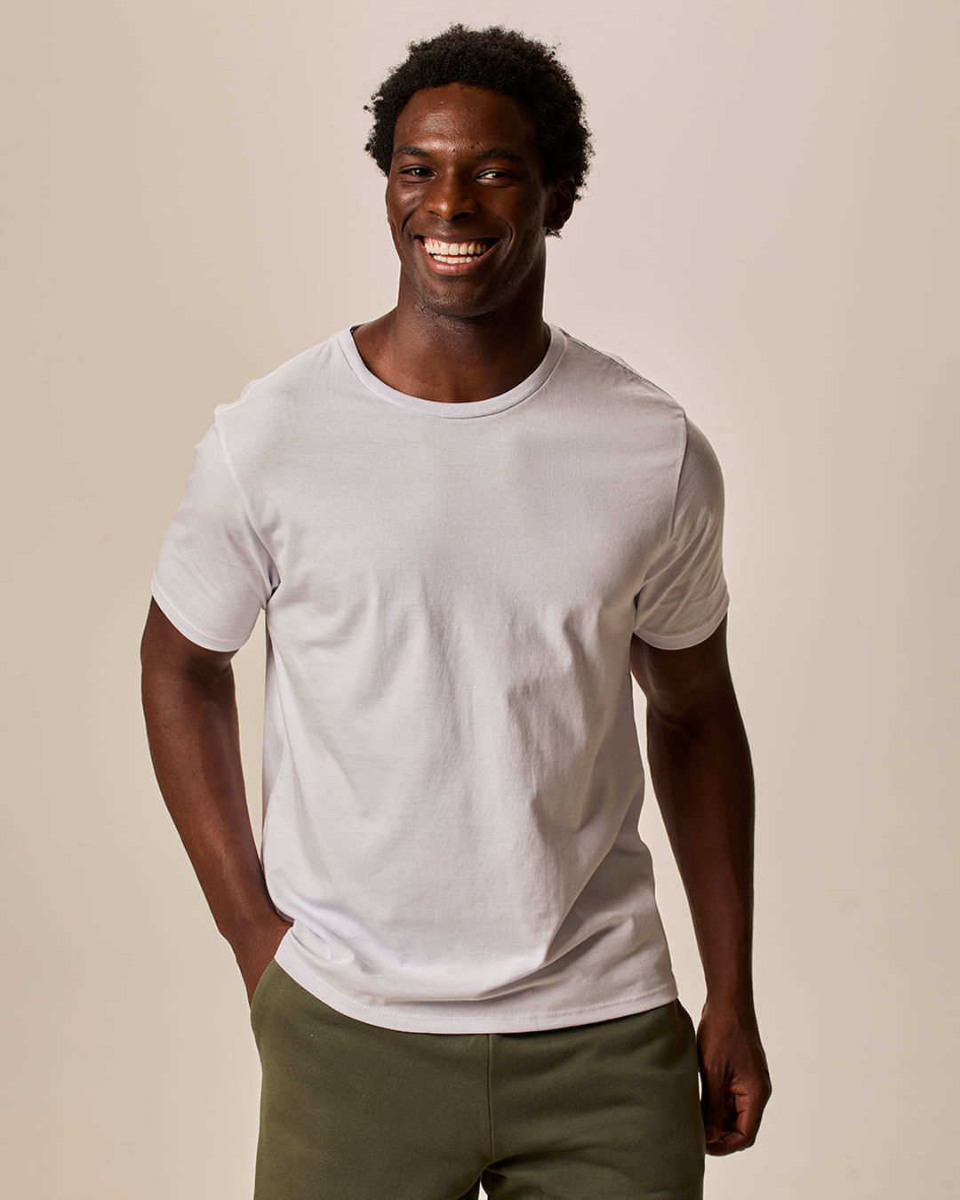 Camiseta Masculina Etiqueta Estampada Em Malha Do Abraço
