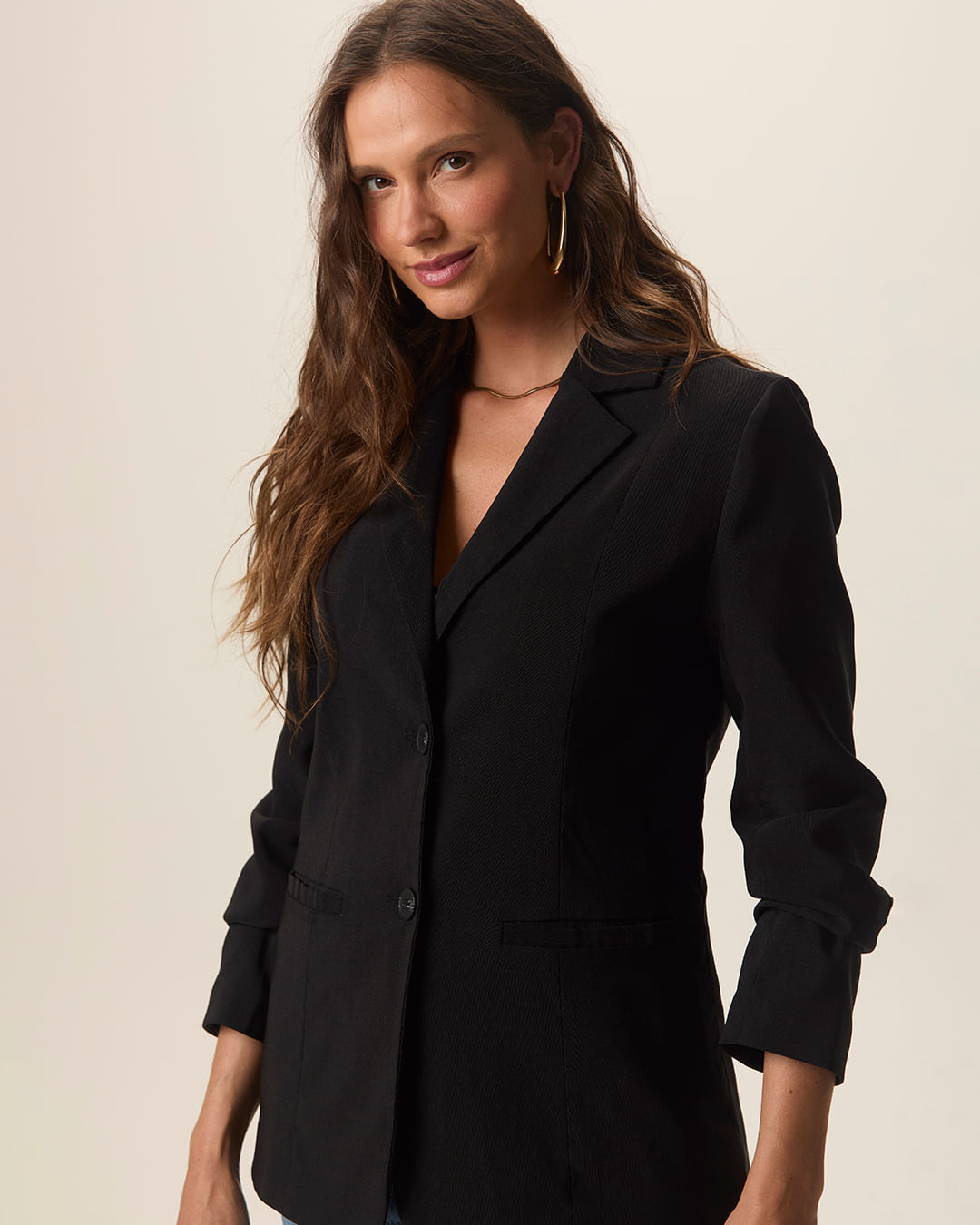 Blazer Feminino Alongado Em Tecido Viscose Com Elastano