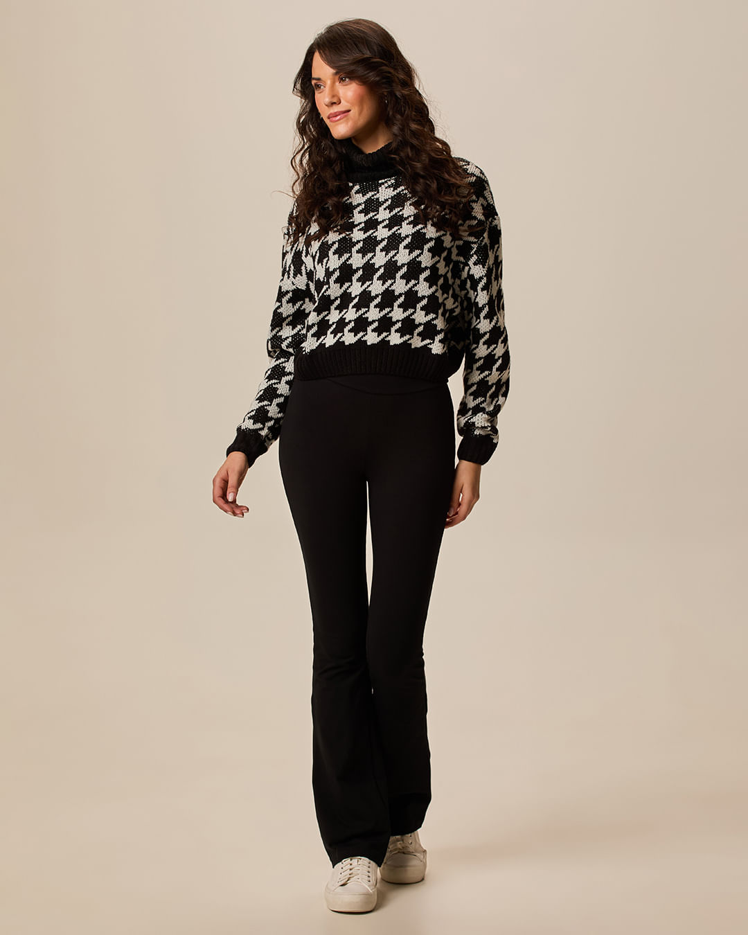 Calça Básica Feminina Flare Em Algodão