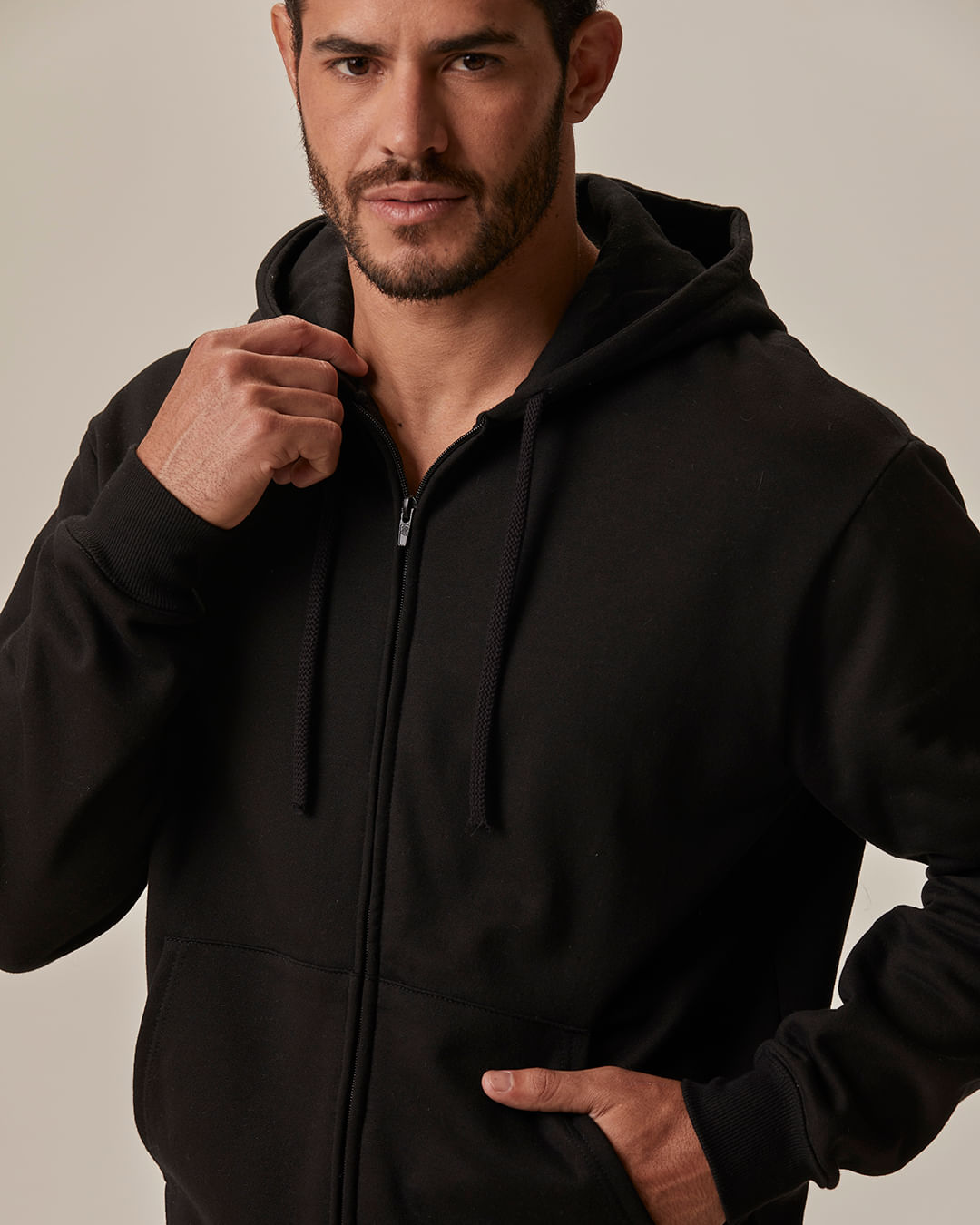 Jaqueta Básica Masculina Com Capuz Em Moletom Flanelado - Preto - PP