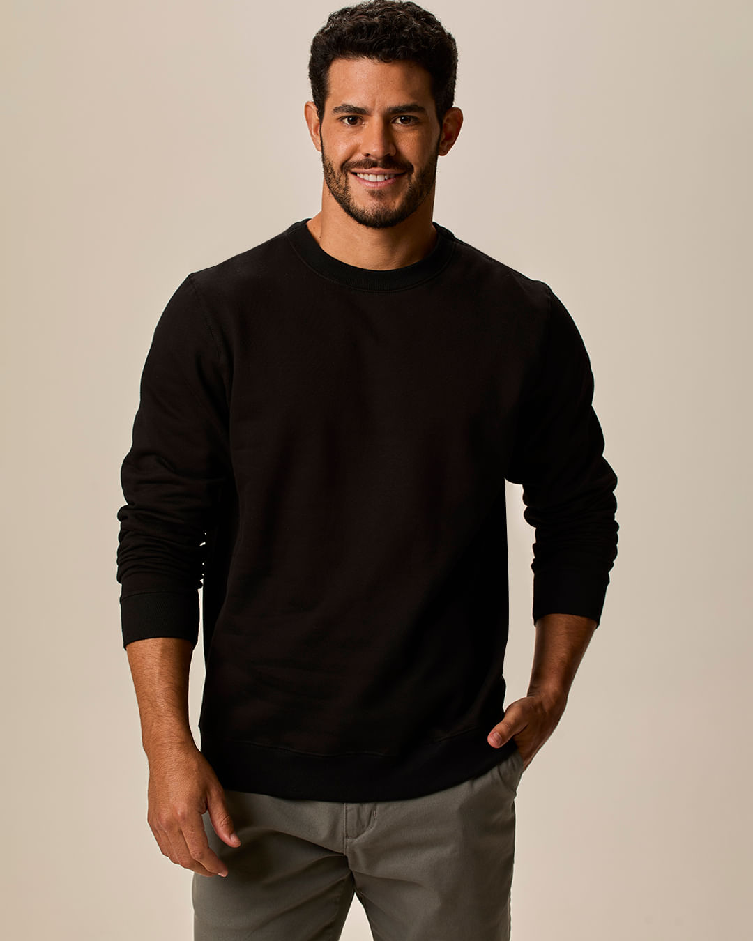 Blusão Básico Masculino Decote Redondo Em Moletom Flanelado - Preto - P