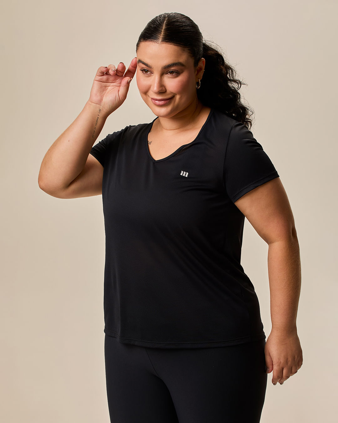 Blusa Feminina Plus Size Esportiva Mullet Em Malha Microfuros Dry Malwee Active