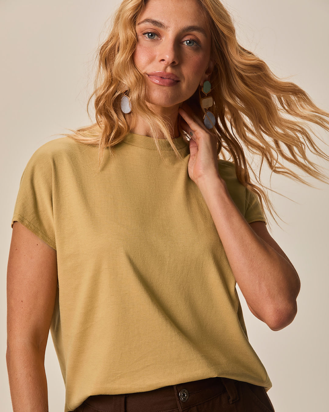 Blusa Básica Feminina Manga Curta Sem Cavas Em Malha Algodão Comfy