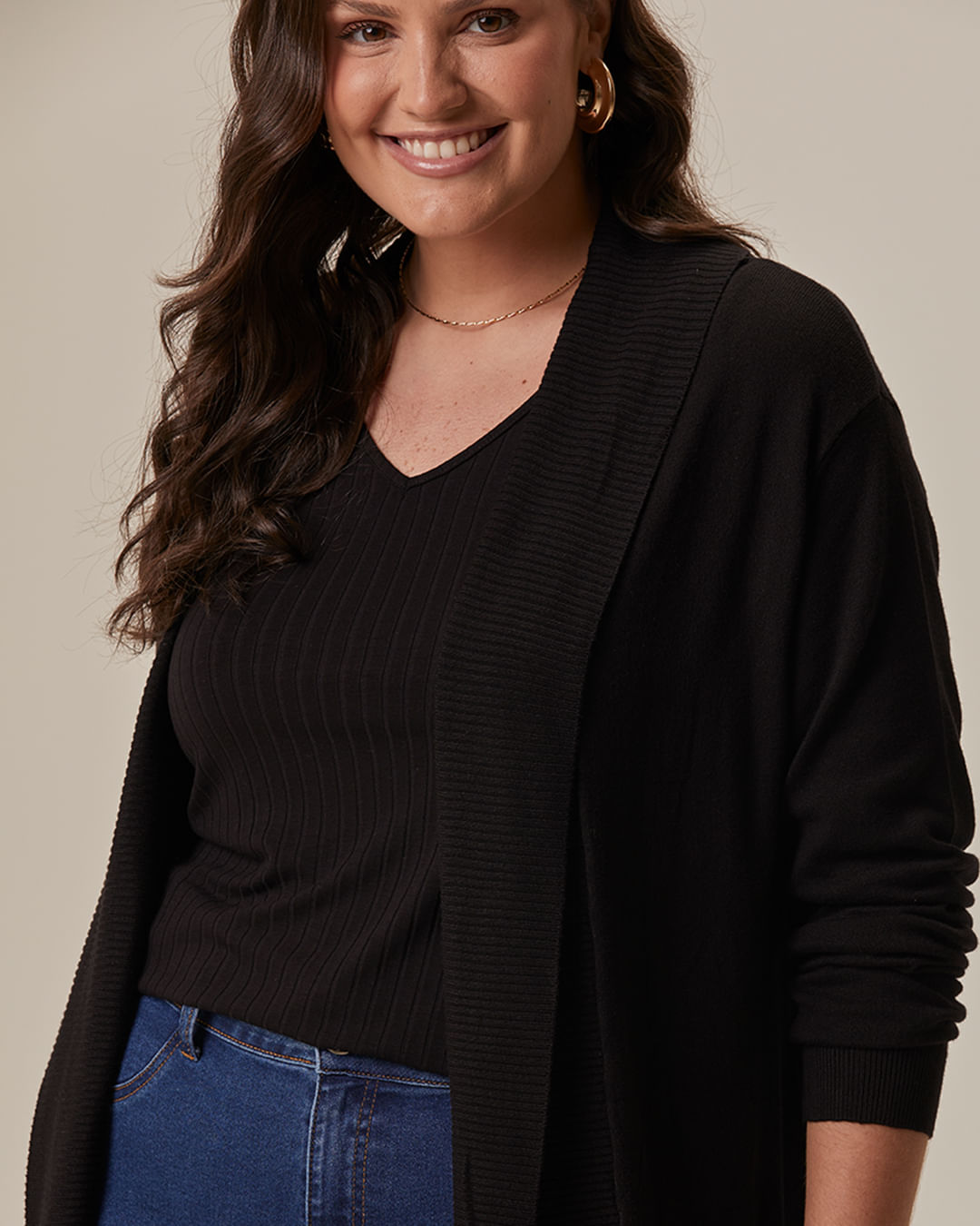Cardigan Feminino Plus Size Alongado Em Tricô