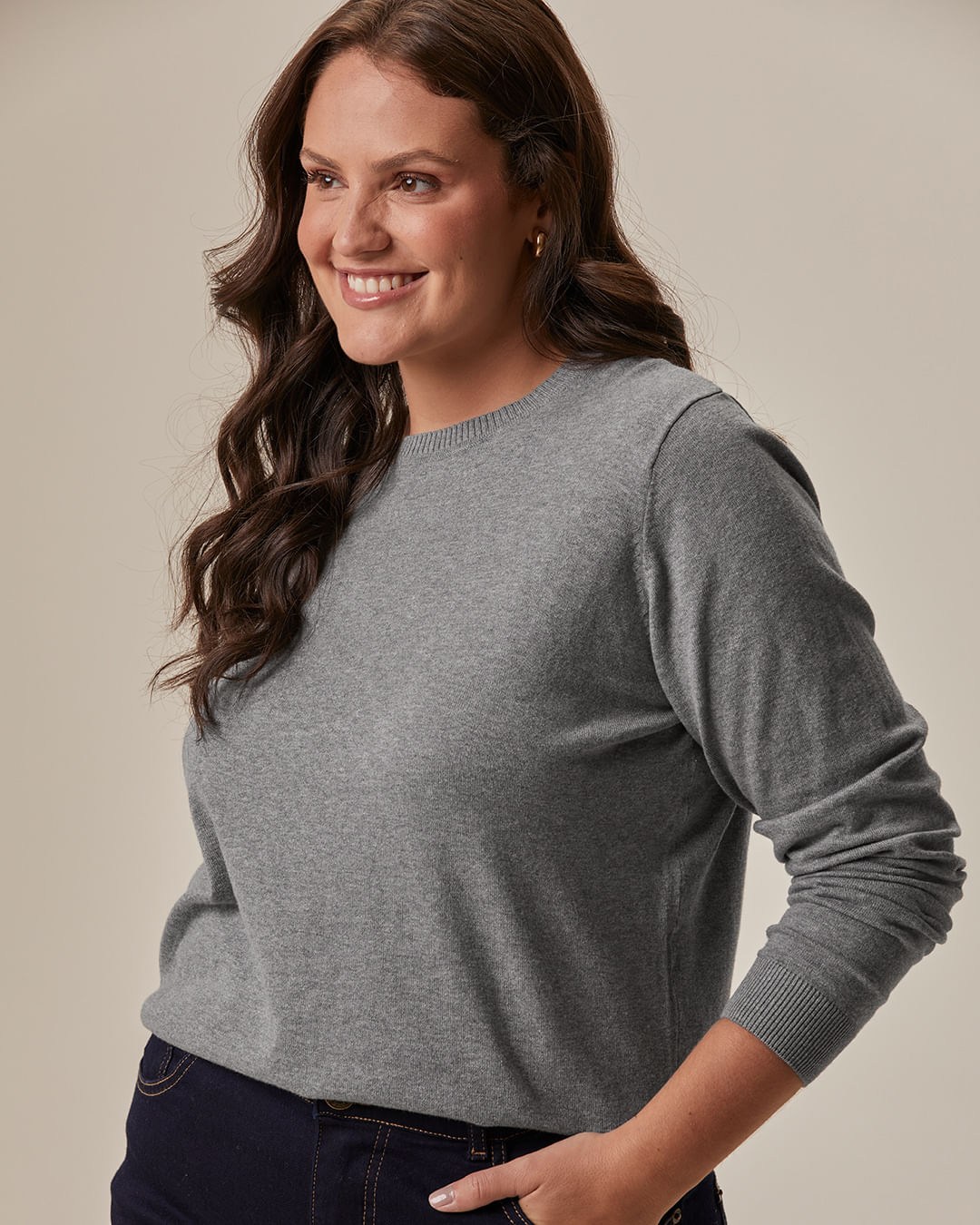 Suéter Básico Feminino Plus Size Gola Redonda Em Tricô