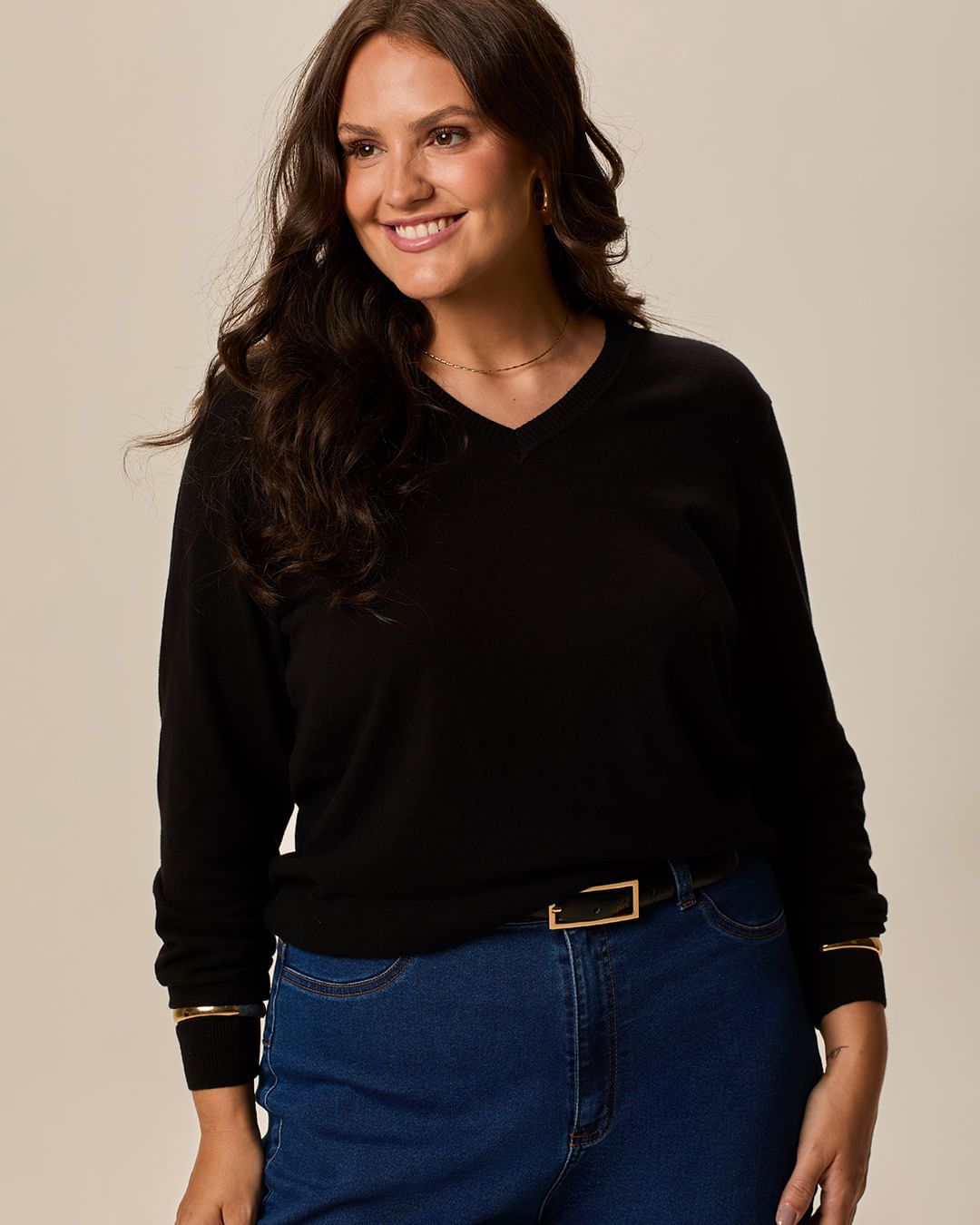 Suéter Básico Feminino Plus Size Gola V Em Tricô