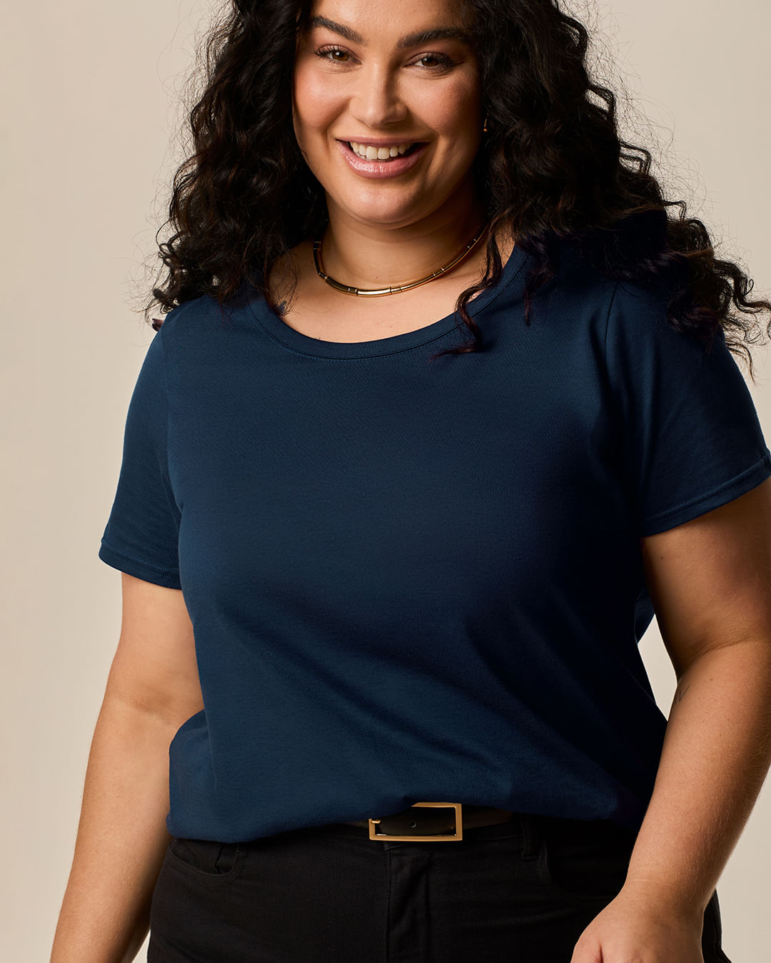 Blusa Básica Feminina Plus Size Decote Redondo Em Algodão - Azul Escuro-G3
