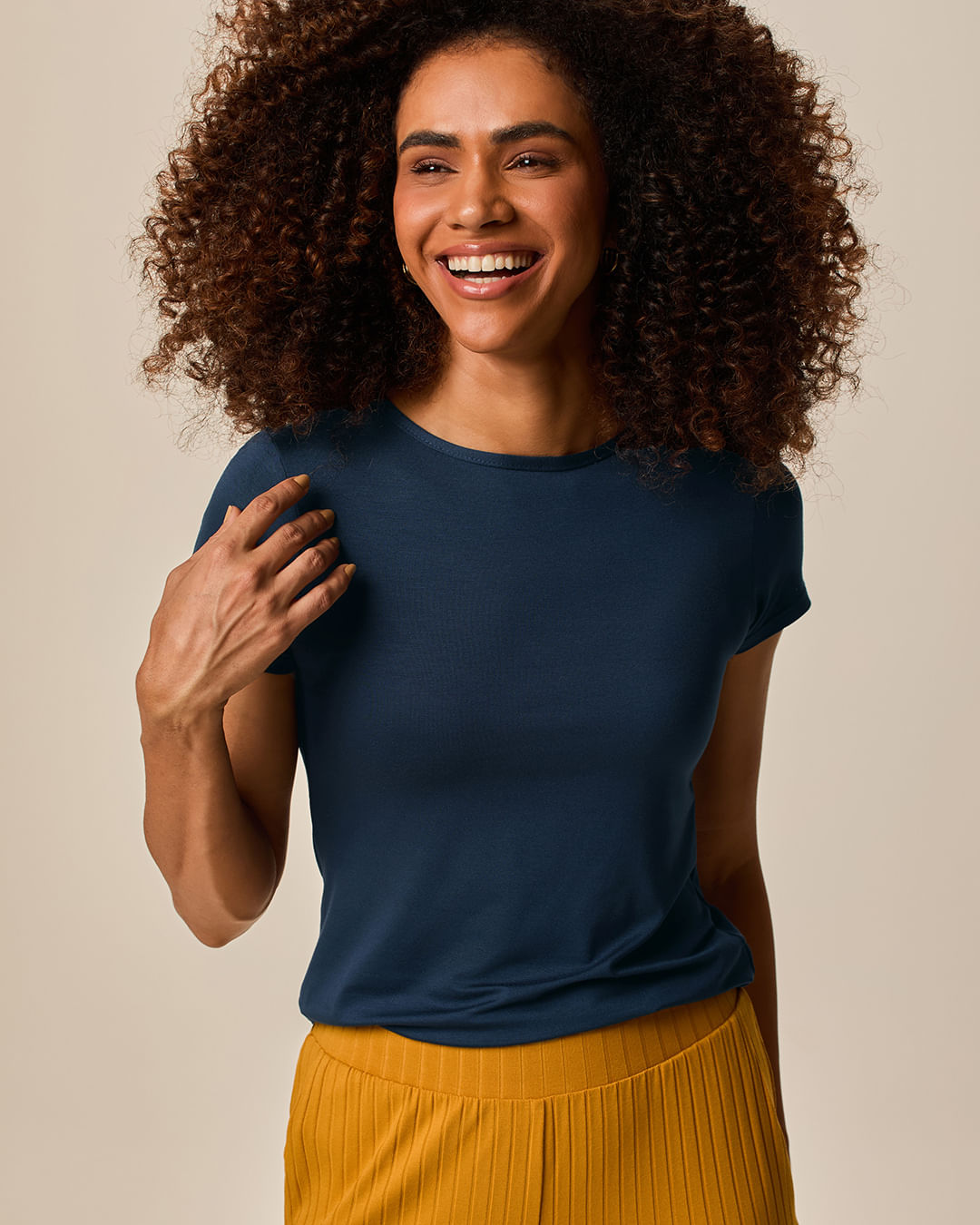 Blusa Básica Feminina Decote Redondo Em Viscose Stretch - Azul - PP