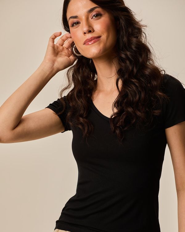 Blusa Básica Feminina Decote V Em Viscose Stretch Preto - XGG